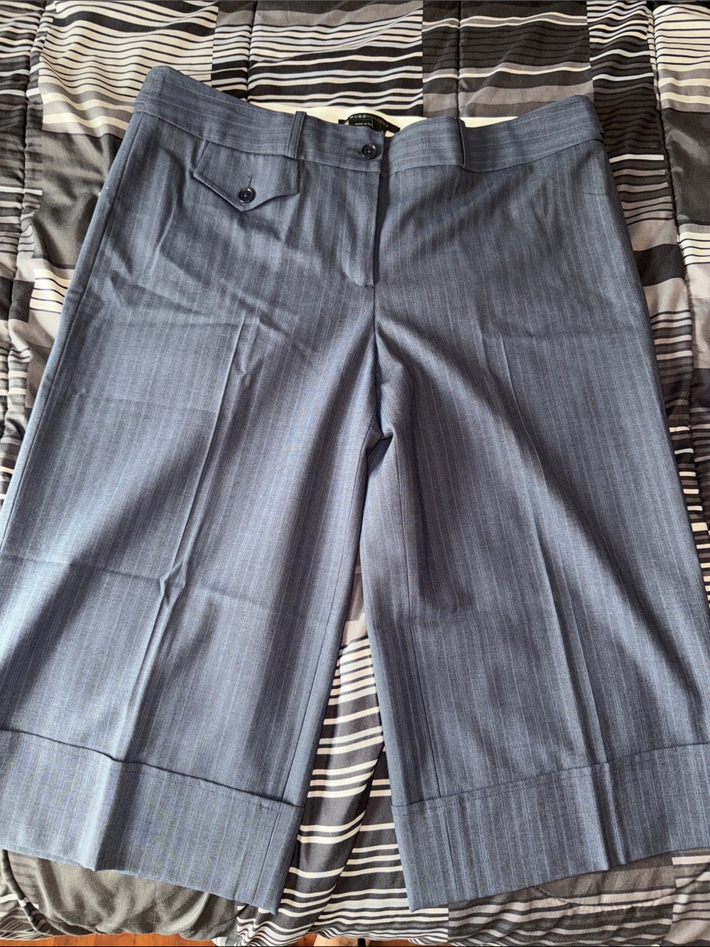 BCBGMaxAzria Blue Pinstripe Cropped Ankle Trousers